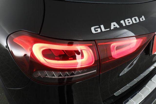 MERCEDES-BENZ CLA sse GLA GLA 180 d Automatic Business