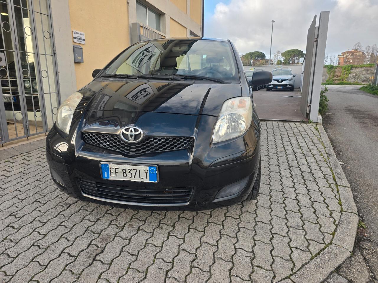 Toyota Yaris 1.0 5 porte Sol