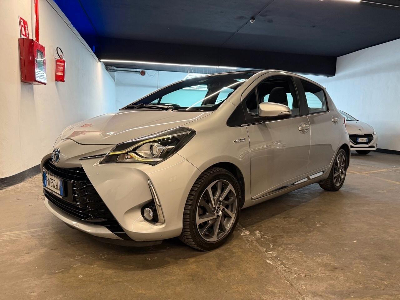 Toyota Yaris 1.5 Hybrid Style TETTO PANORAMICO