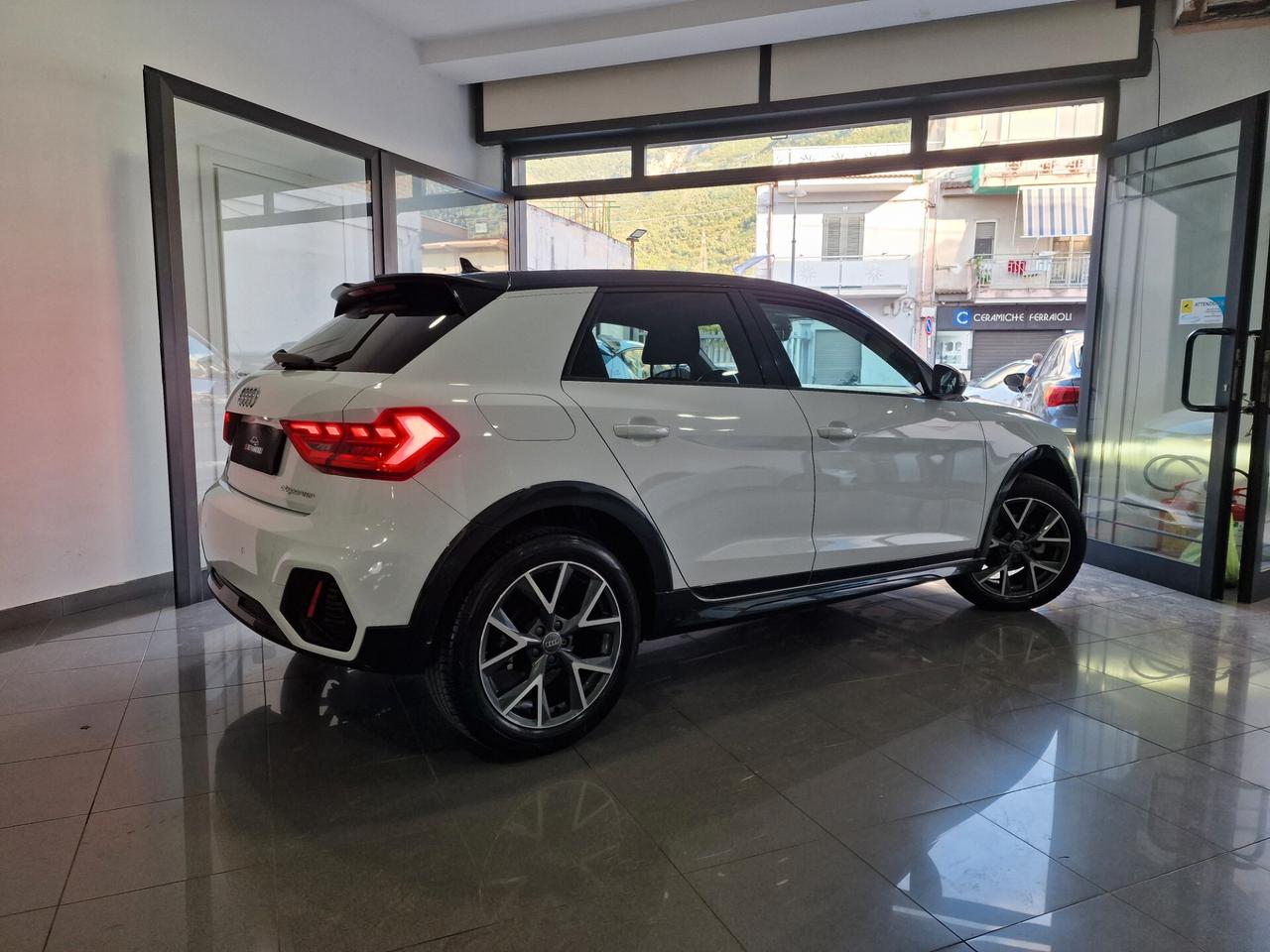 Audi A1 citycarver/allstreet 30 identity contrast