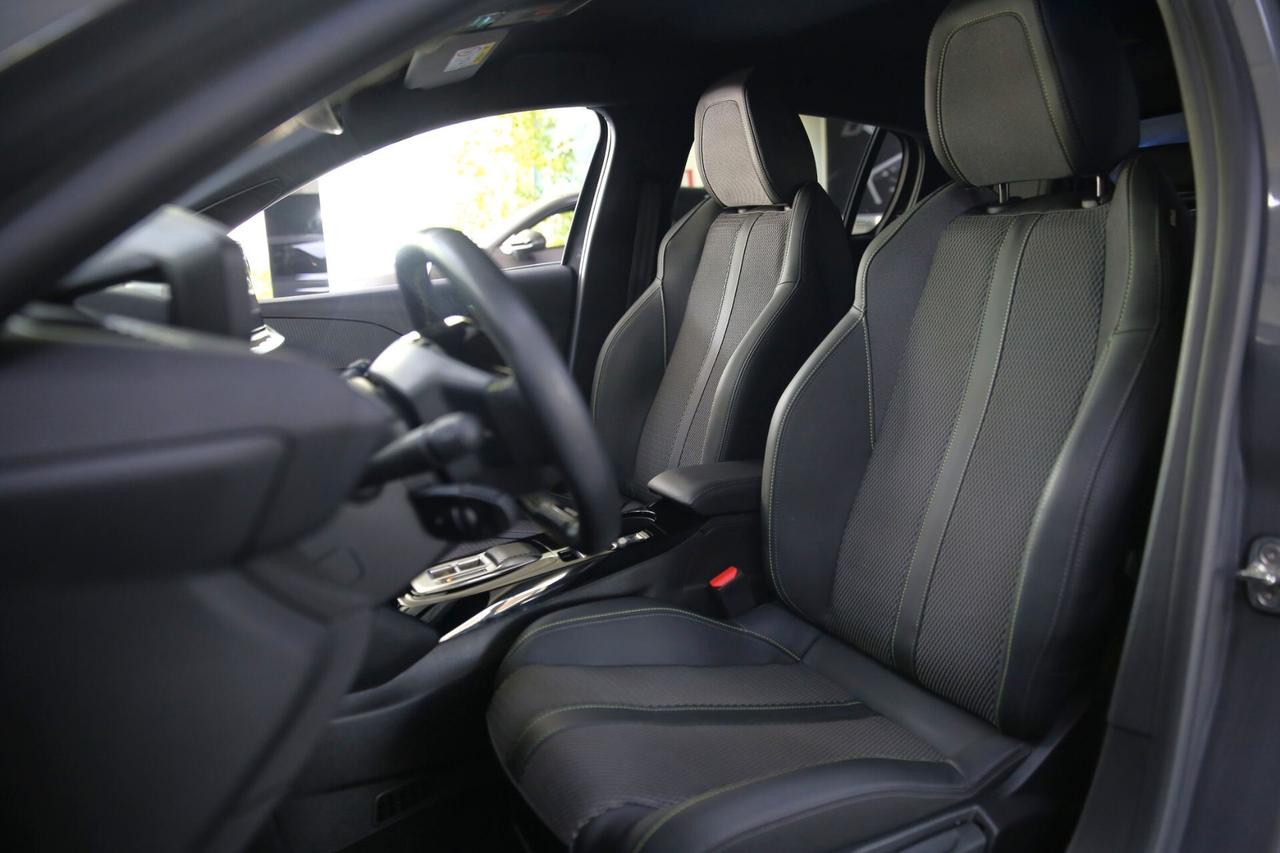 Peugeot 208 Hybrid 145 cv e-DCS6 GT