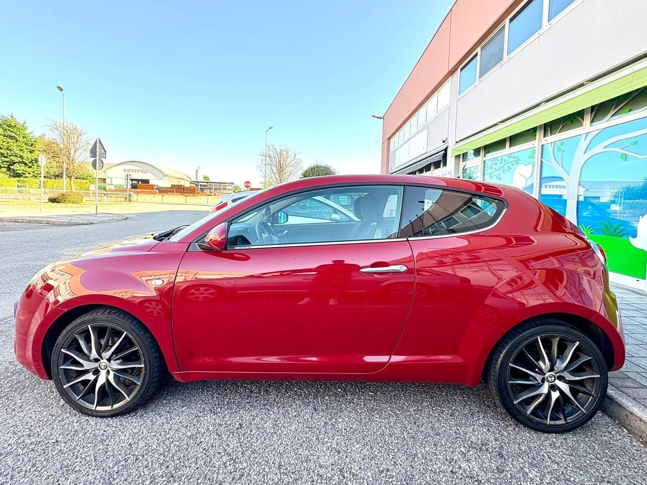 Alfa Romeo MiTo 1.6 JTDm 16V Distinctive Sport Pack