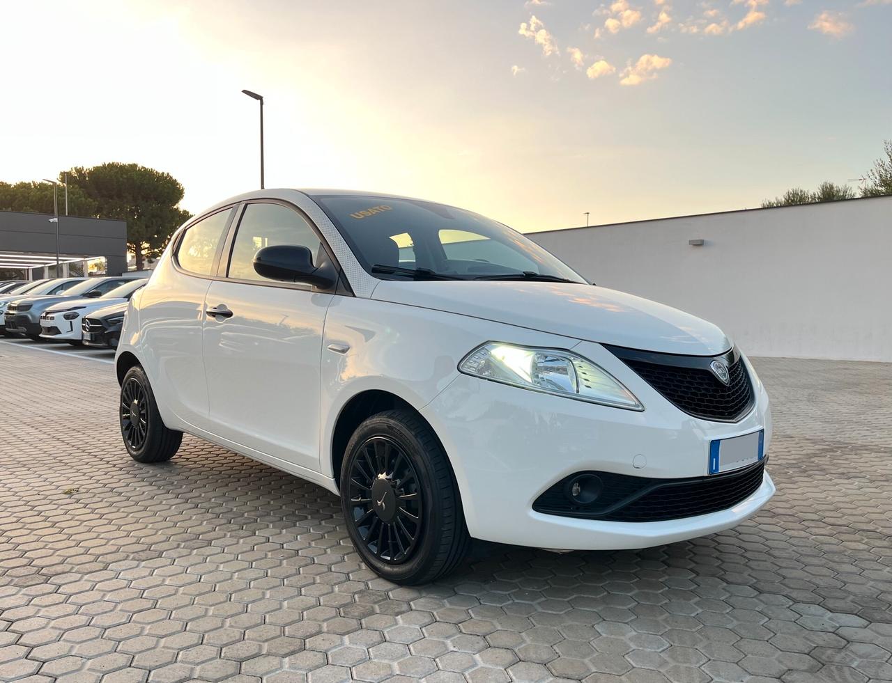 Lancia Ypsilon 1.2 69 CV 5 porte GPL Ecochic Monogram