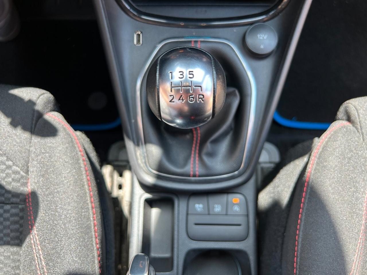Ford Puma 1.0 EcoBoost Hybrid 125 CV ST-Line 2023 - 5000 km !