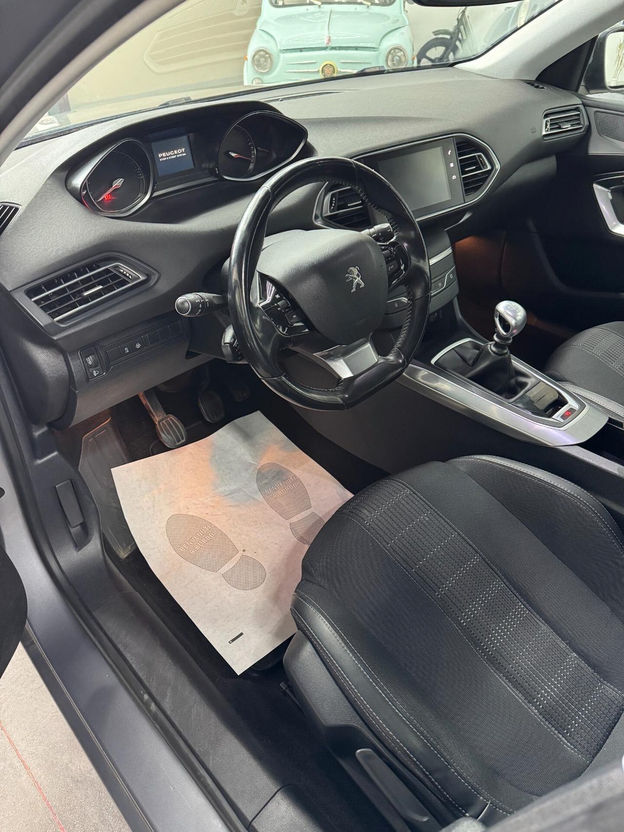 Peugeot 308 BlueHDi 130 S&S Allure