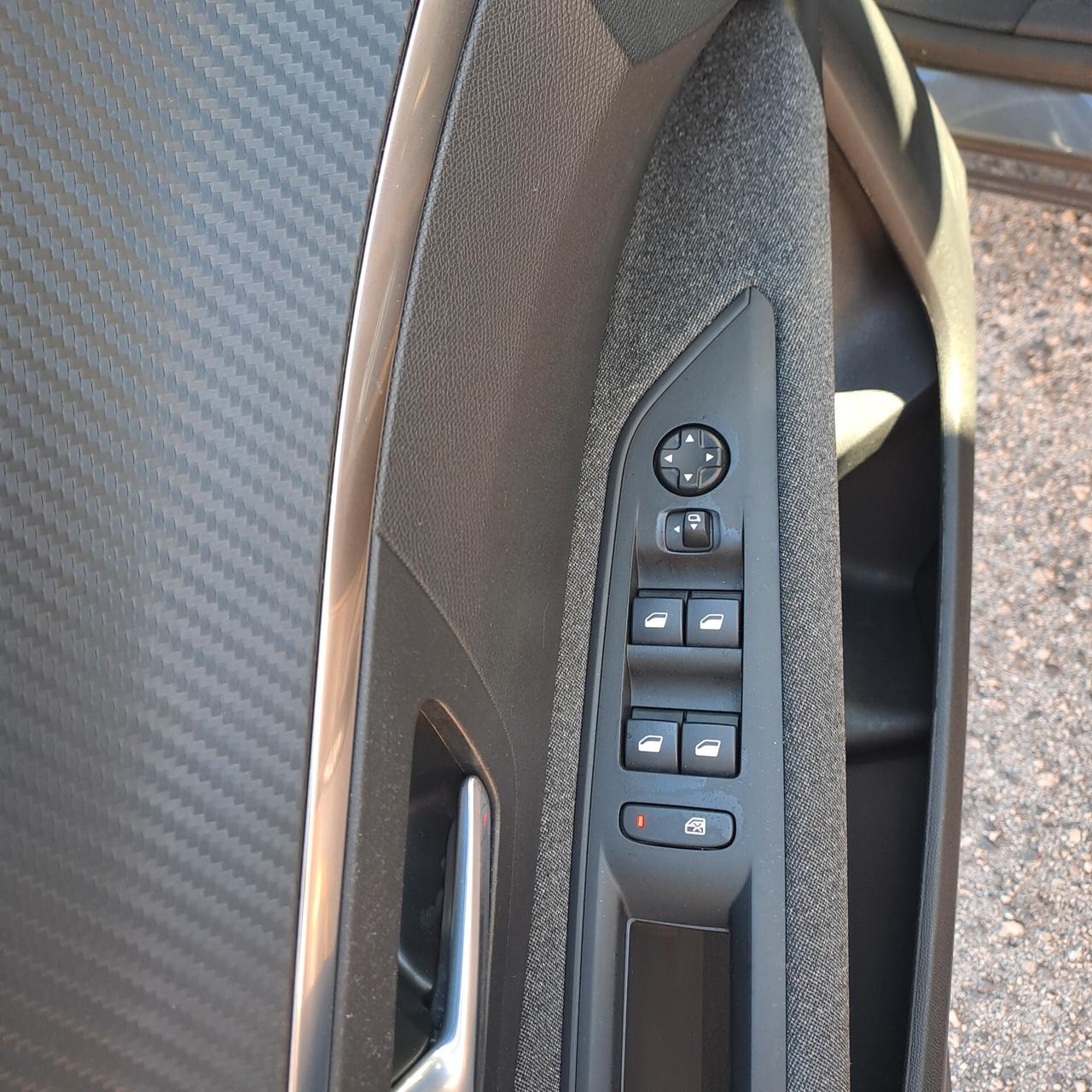 Peugeot 3008 1.5 Bluehdi 130 Cv Eat8 Business