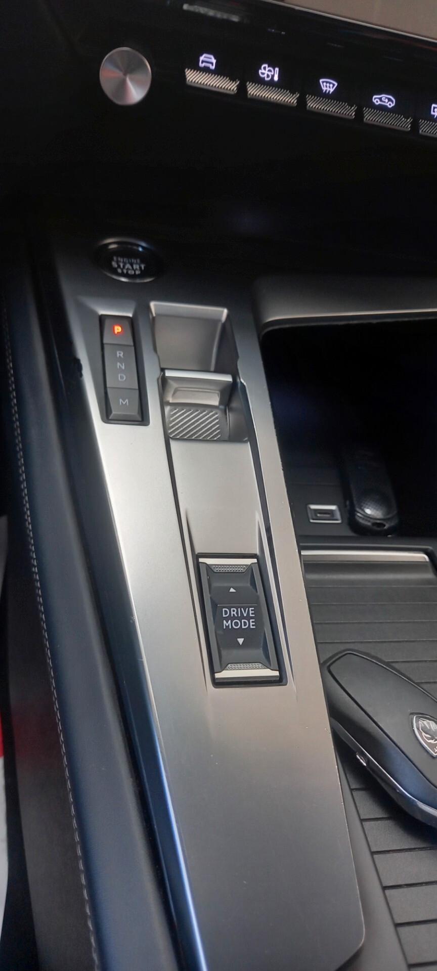 Peugeot 308 BlueHDi 130 S&S SW Allure
