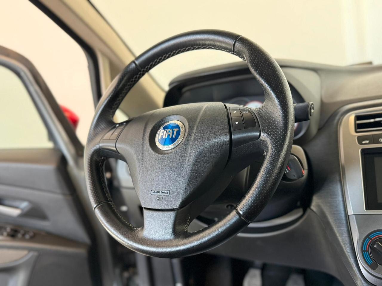 Fiat Grande Punto 1.4 Starjet 16V 3 porte Sport