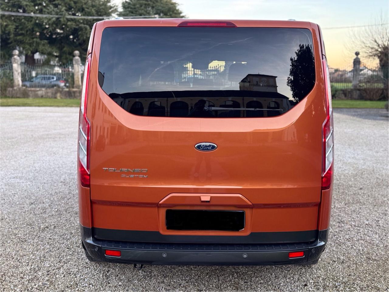 Ford Tourneo Custom 320 2.0 EcoBlue 170CV aut. PL Active
