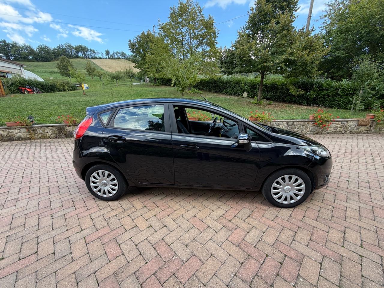 Ford Fiesta 1.5 TDCi 75CV 5 porte Titanium OK NEOPATENTATI