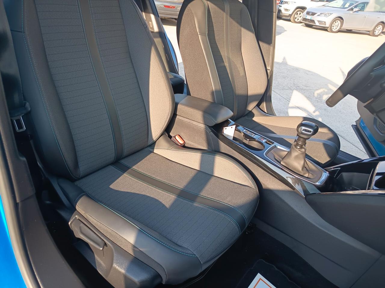 Peugeot 2008 BlueHDi 110 S&S Allure Pack