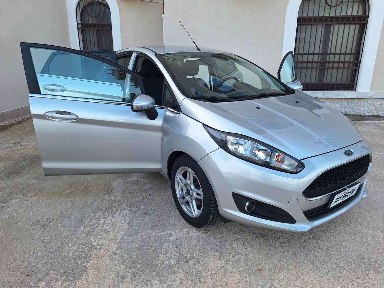 Ford Fiesta 1.5 TDCi 75CV 5 p NAVI Titanium