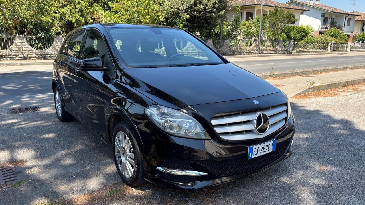 Mercedes-benz B 200 NGD Executive