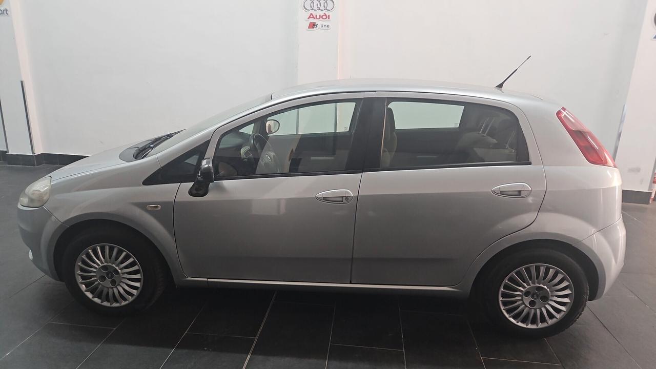 Fiat Grande Punto 1.3 MJT 75 CV 5 porte Dynamic