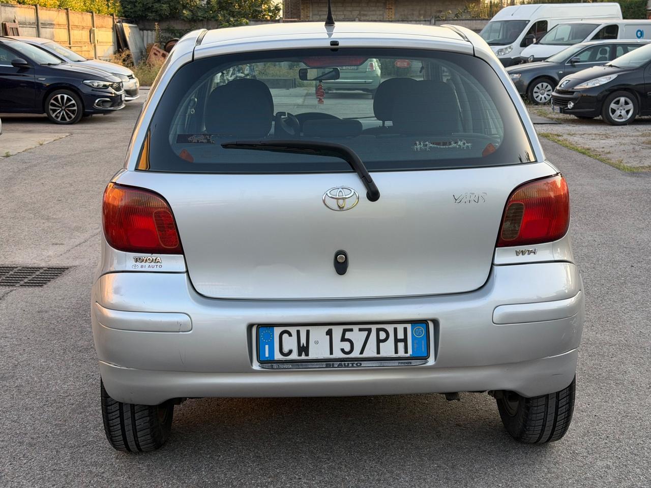 Toyota Yaris 1.3i 16V cat 5 porte Sol