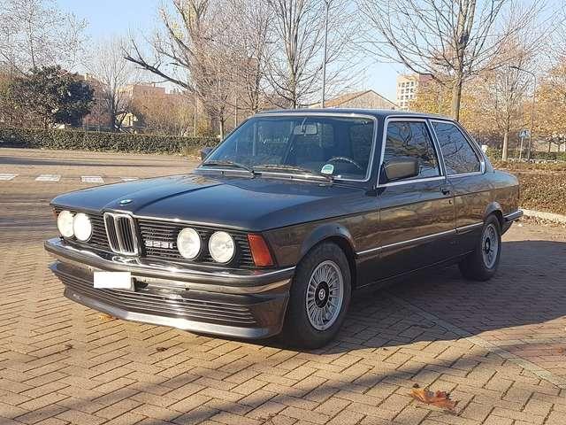 BMW 323 i coupè