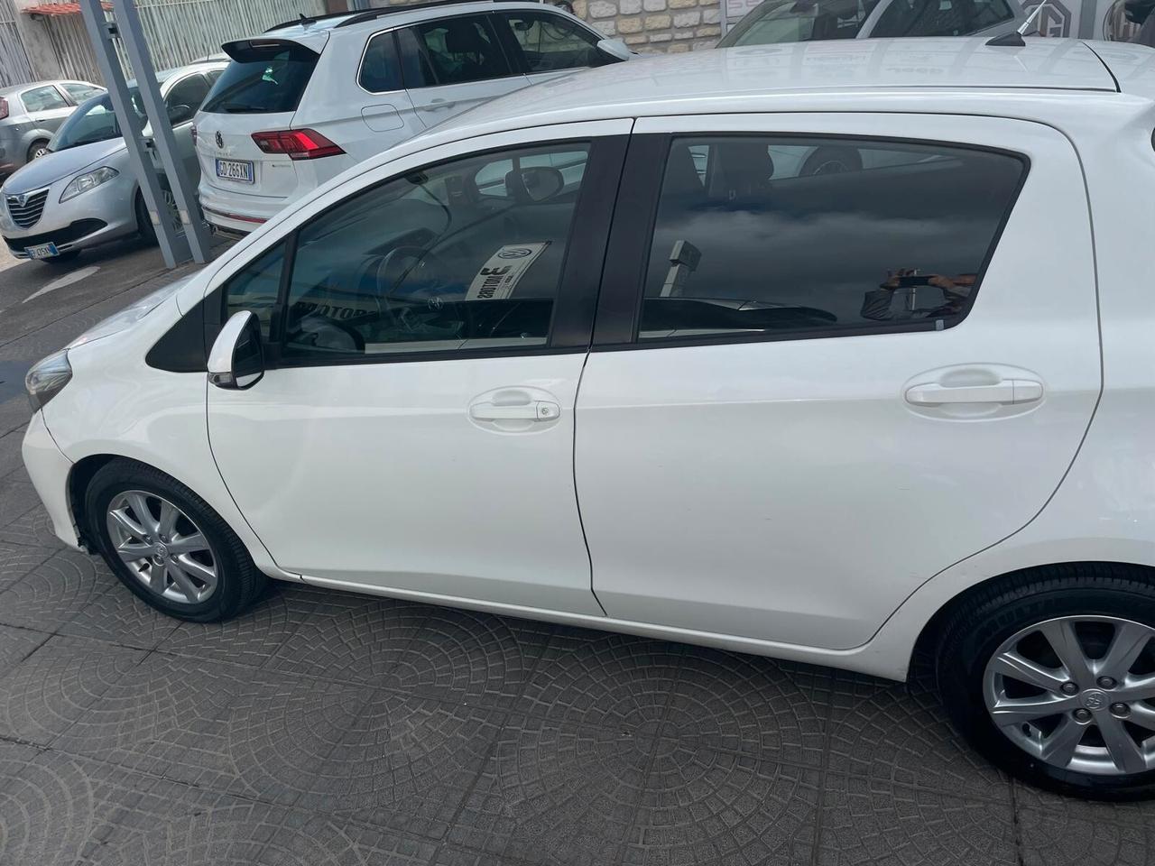 Toyota Yaris 1.4 D-4D 5 porte Lounge