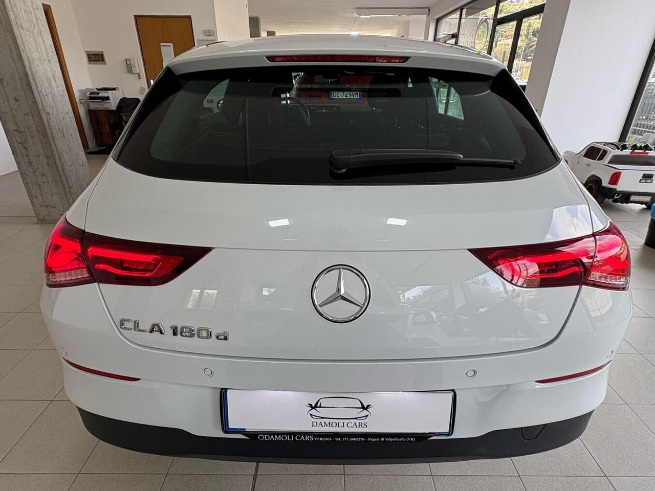 MERCEDES-BENZ CLA 180D SHOOTING BRAKE AUTO TETTO -