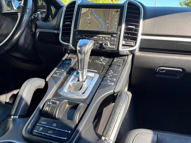 PORSCHE Cayenne 3.0 Diesel, Navi, 20", PCM