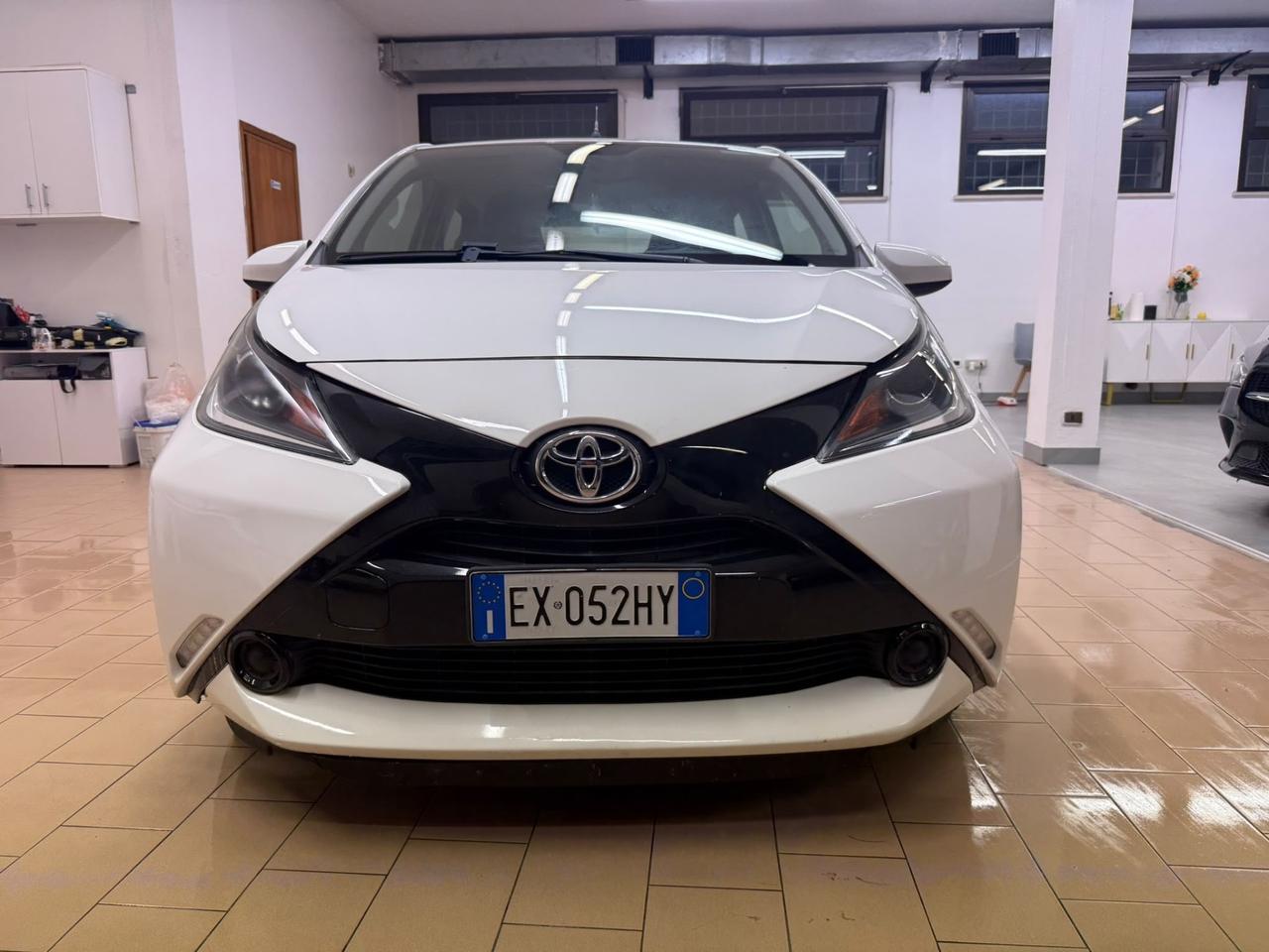 Toyota Aygo 1.0 GPL VVT-I 69 CV 5P X-WAVE MMT AUTOMATICA