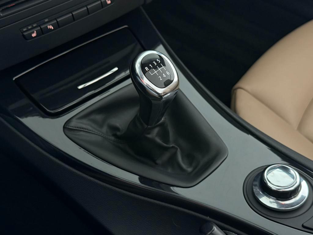 BMW 335 i cat Cabrio Futura - CAMBIO MANUALE -