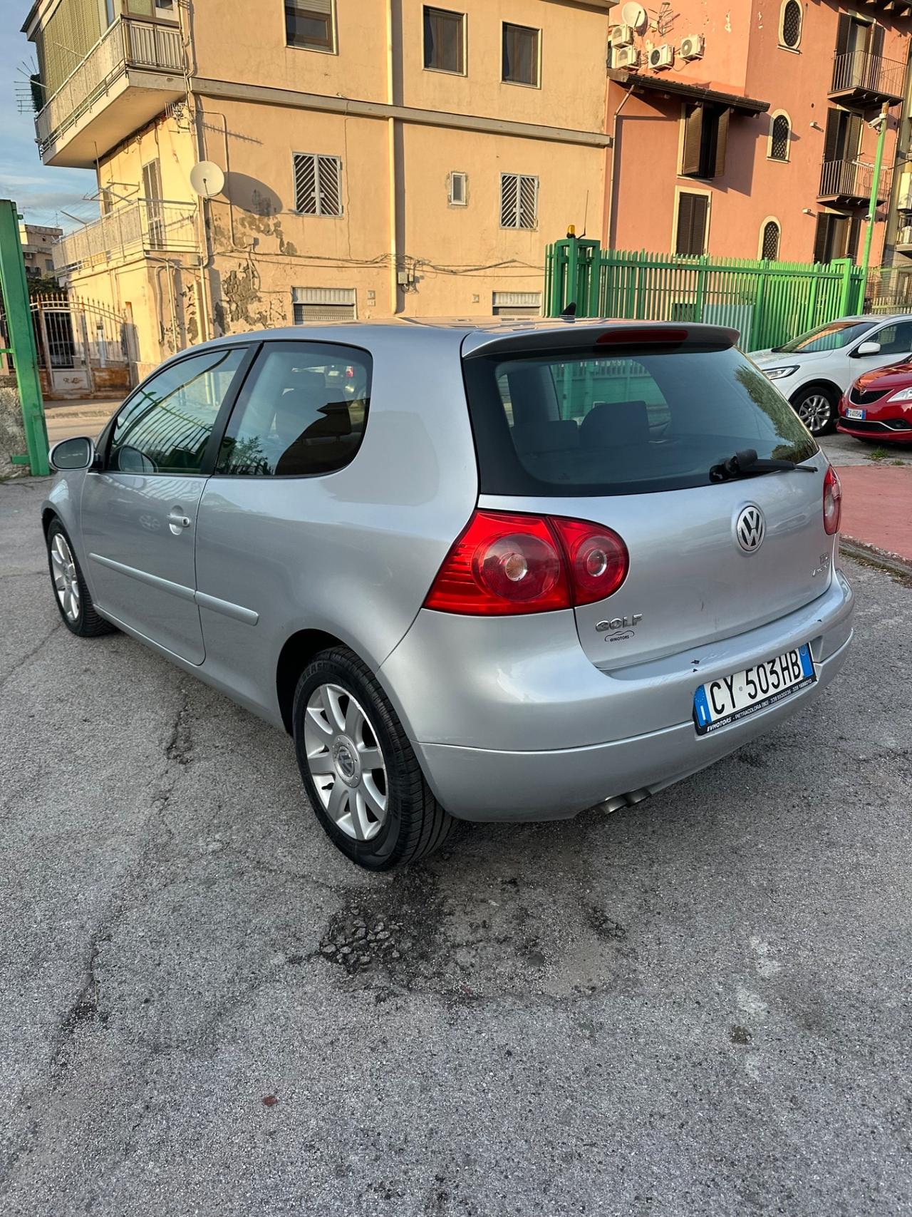 Volkswagen Golf 1.9 TDI 4mot. 3p. Sportline