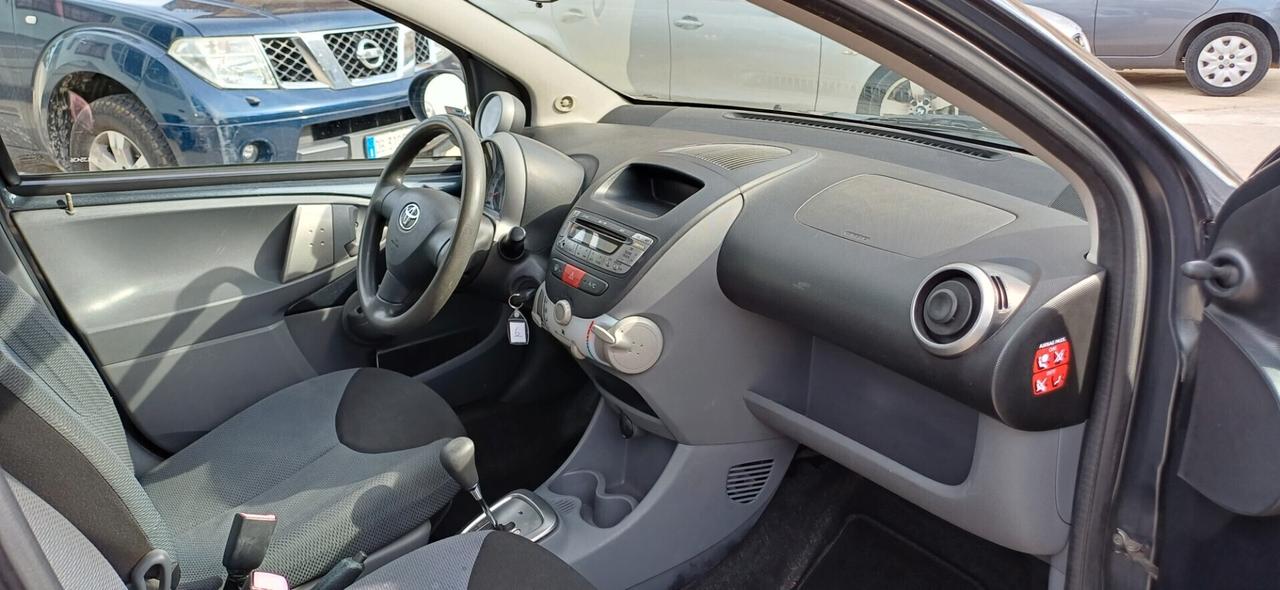 Toyota Aygo 1.0cc 72cv AUTOMATICA
