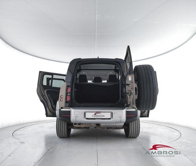 LAND ROVER Defender 110 3.0d i6 mhev SE awd 200cv auto - AUTOCARRO N1