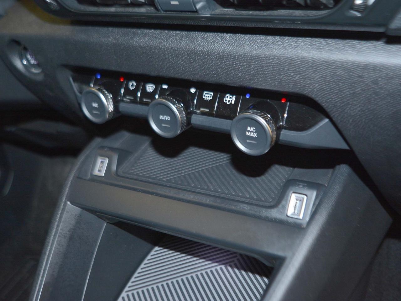 Citroen C4 X 1.5 bluehdi max eat8 s&s