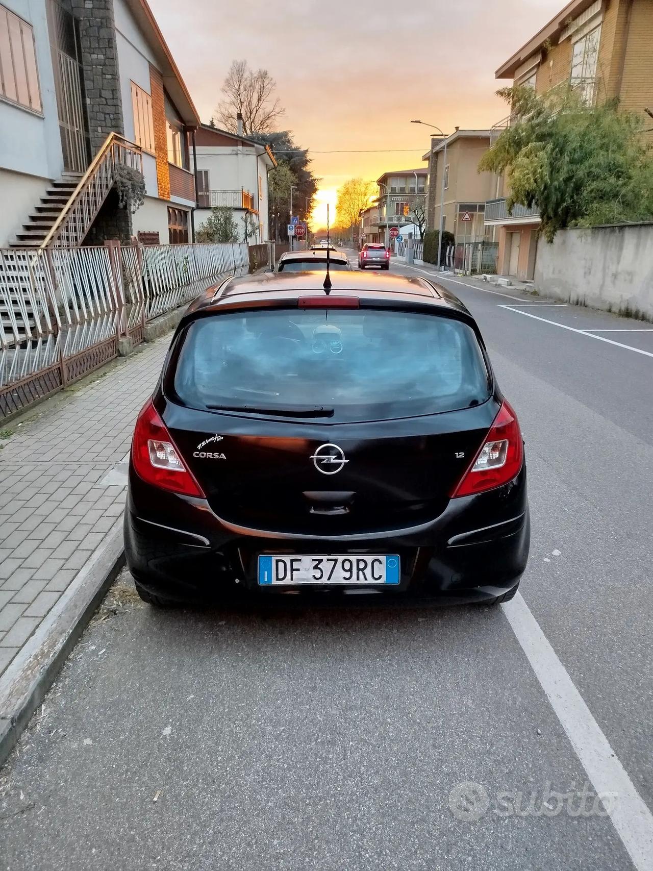 Opel Corsa unico proprietario