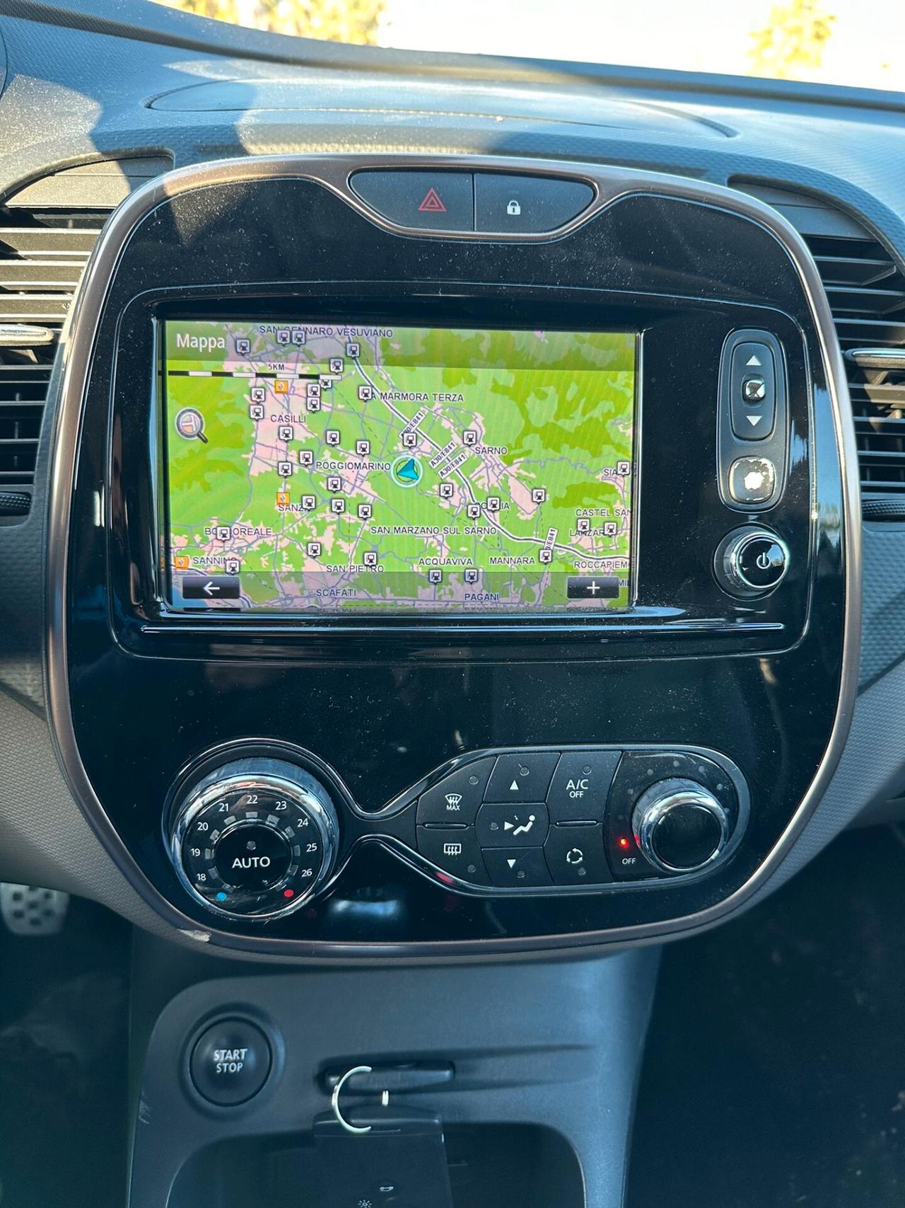 Renault Captur 1.5 90 Energy Iconic LEGGERMENTE SINISTRATA