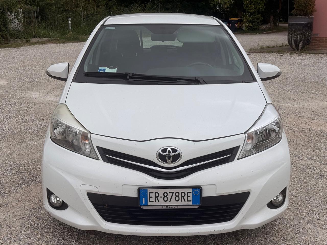 Toyota Yaris 1.0 5 porte Lounge