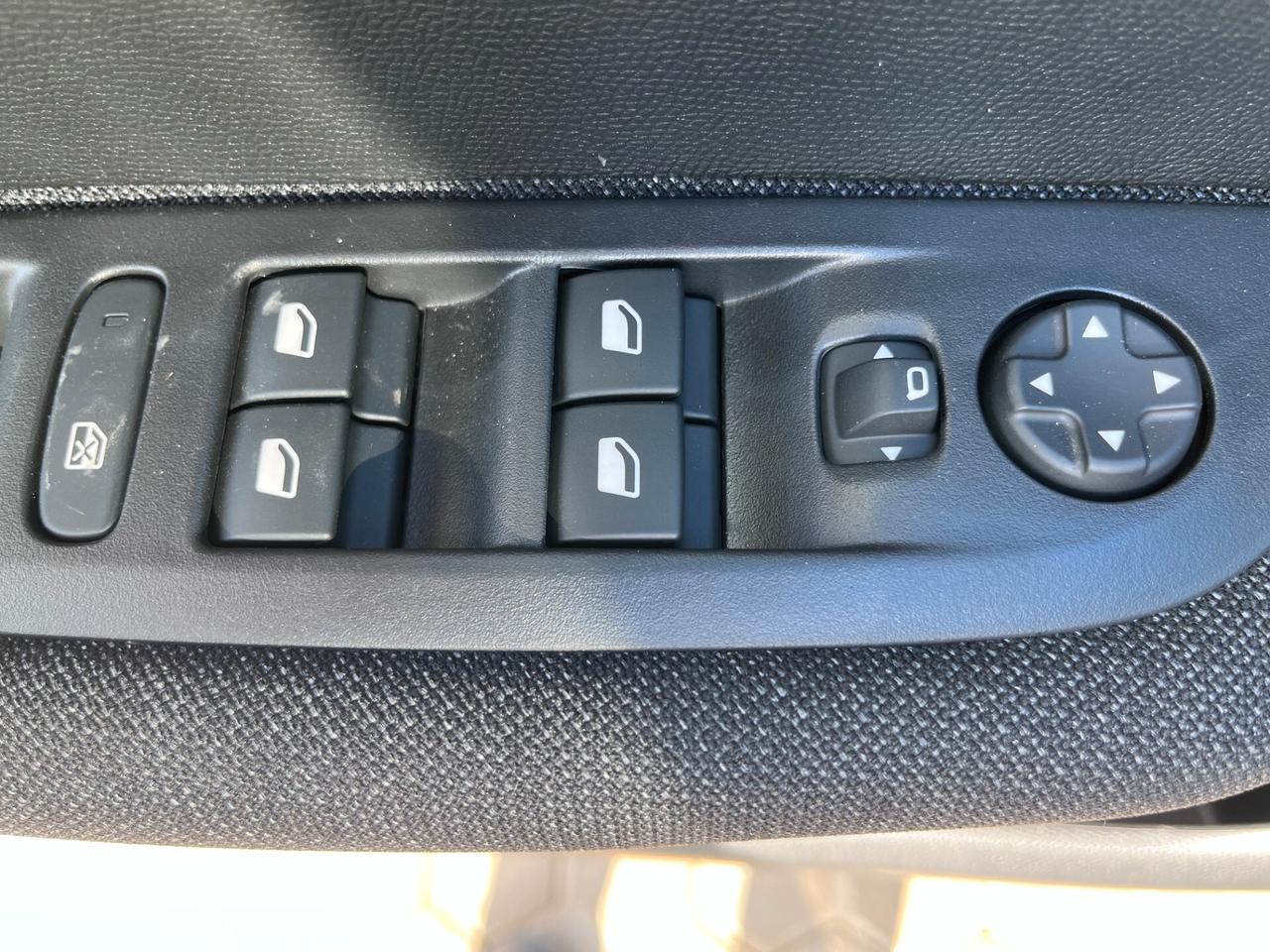 Peugeot 208 Hybrid 110 e-DCS6 Style Automatic Km0