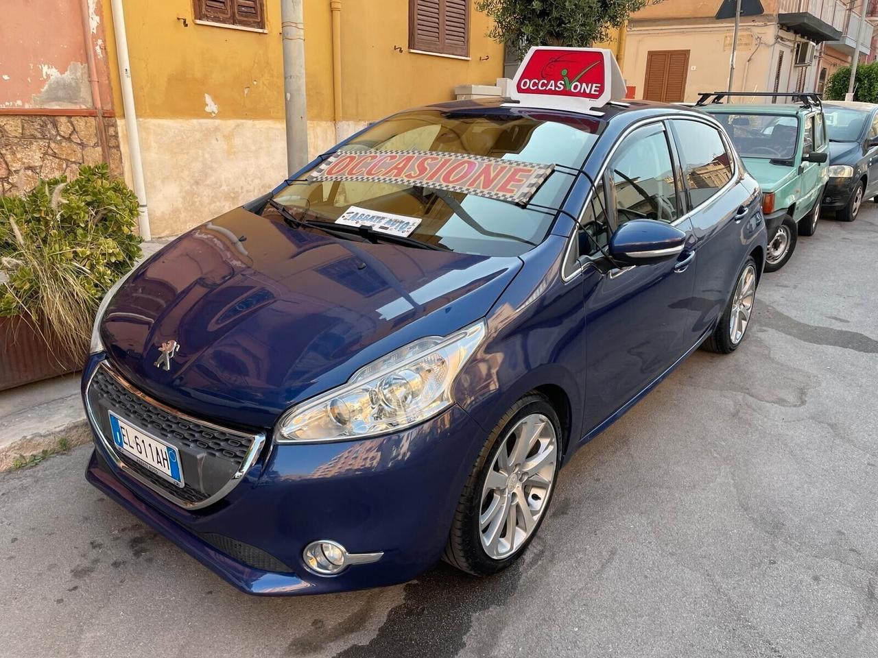 Peugeot 208 1.6 e-HDi 115 CV Stop&Start 5 porte Allure