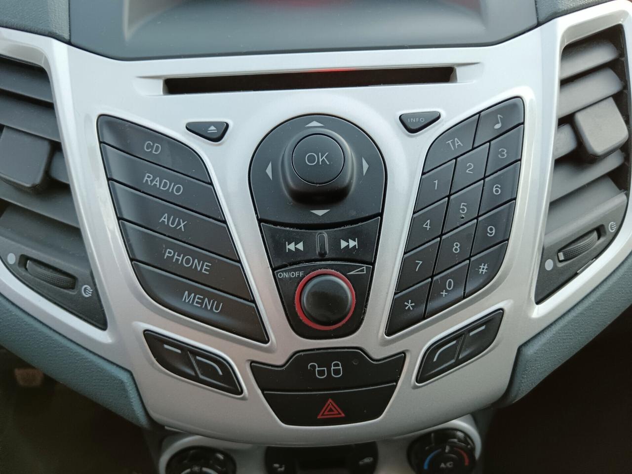 Ford Fiesta 1.4 TDCI 68CV TITANIUM NUOVISSIMA