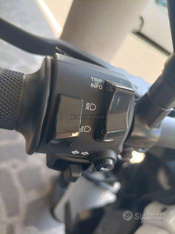 YAMAHA XSR 700 FINANZIABILE/GARANZIA/PERMUTE/euro5