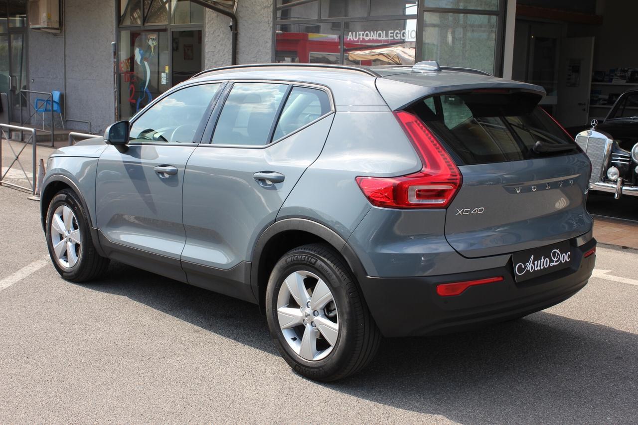 Volvo XC40 T3 Geartronic Momentum PRONTA CONSEGNA