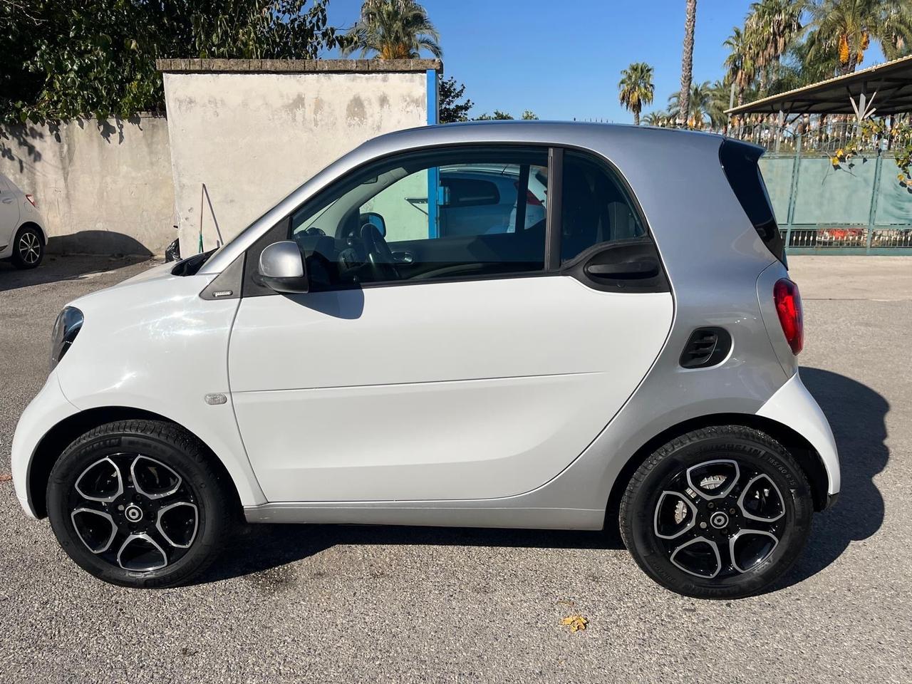 Smart for two 1.0/ 70cv- autom-km 60000-2018