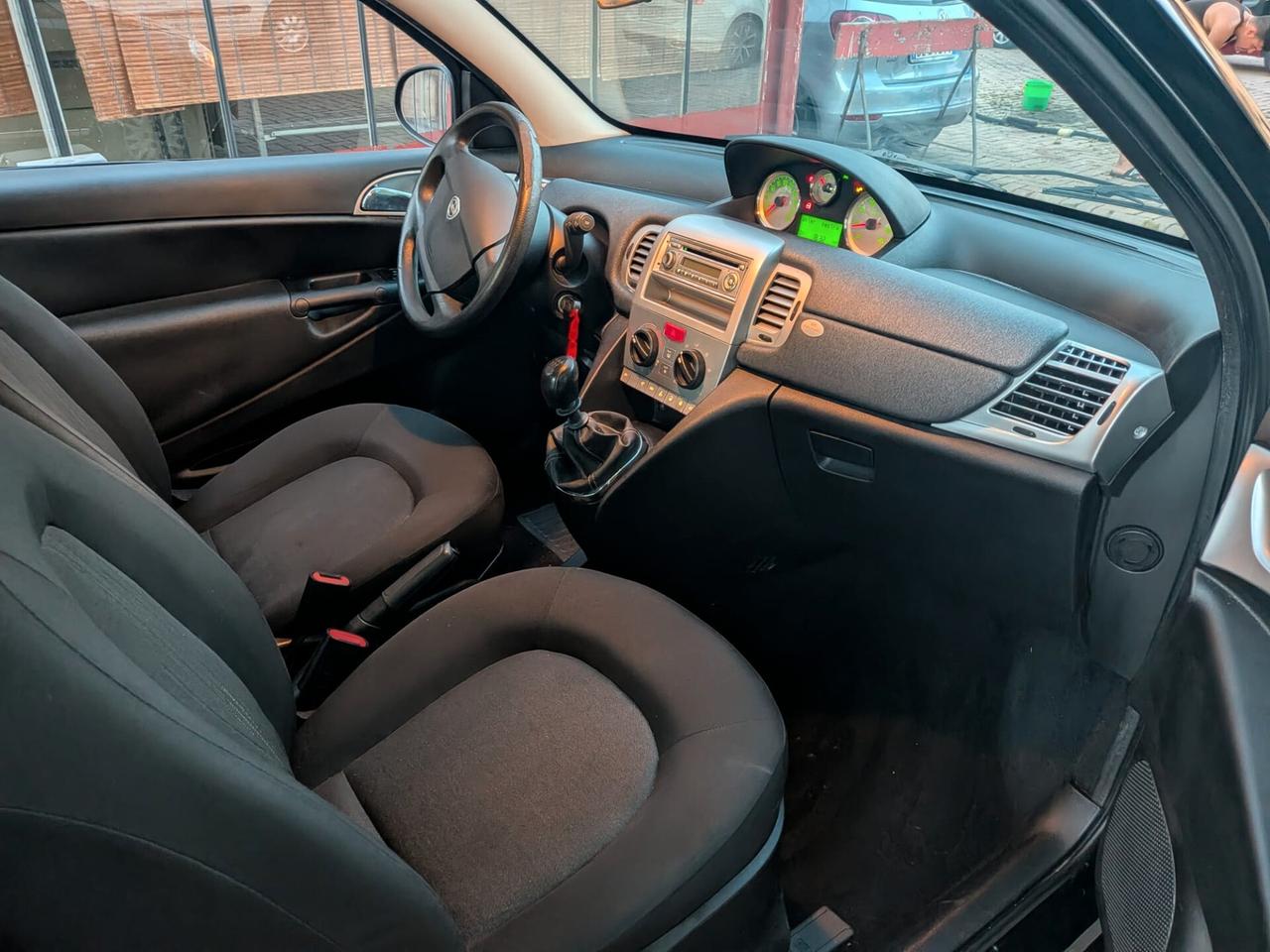 Lancia Ypsilon 1.2 69 CV Diva