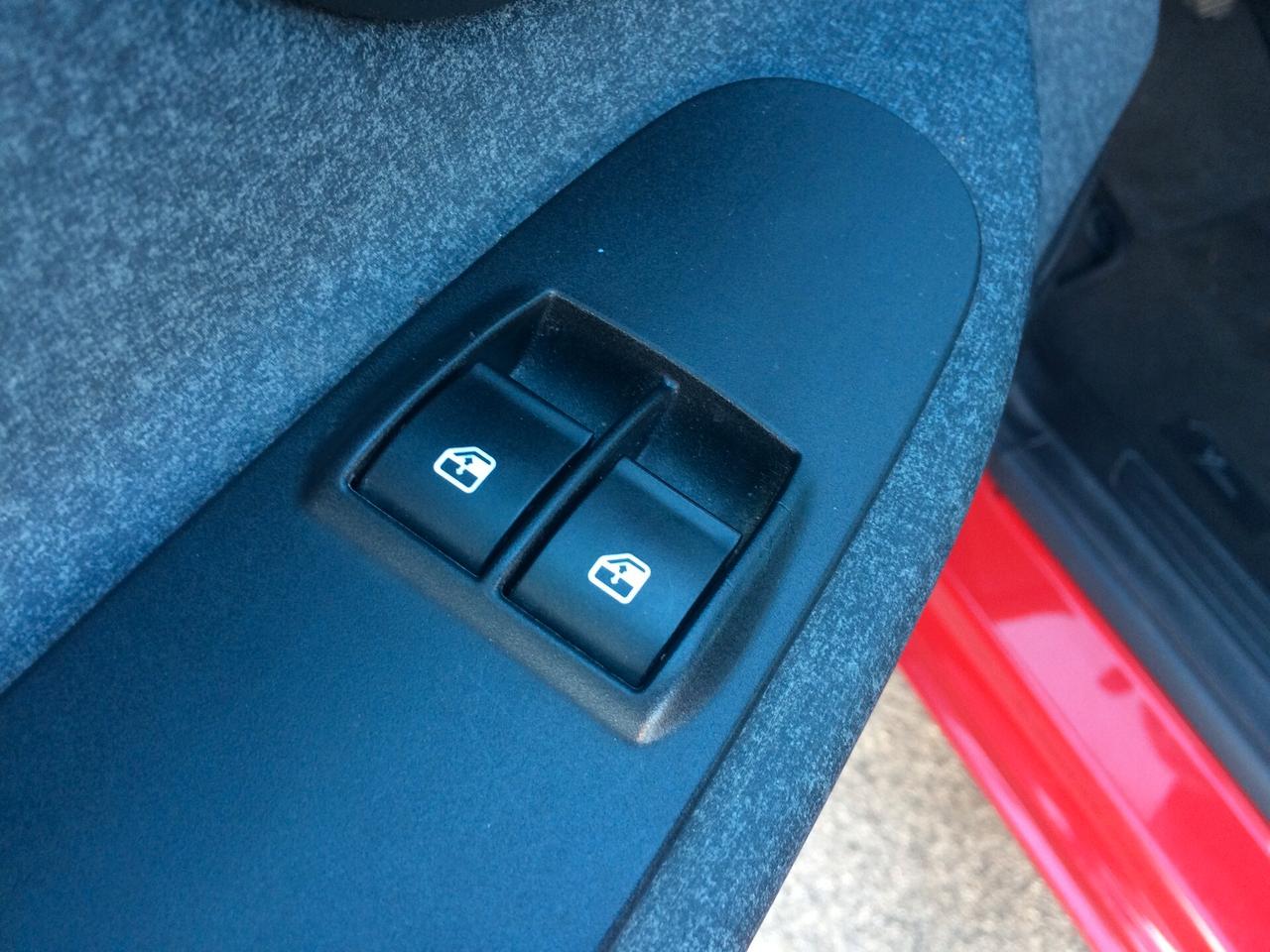 2020 lancia Ypsilon 1.0 FireFly 5 porte S&S Hybrid Ecochic Silver