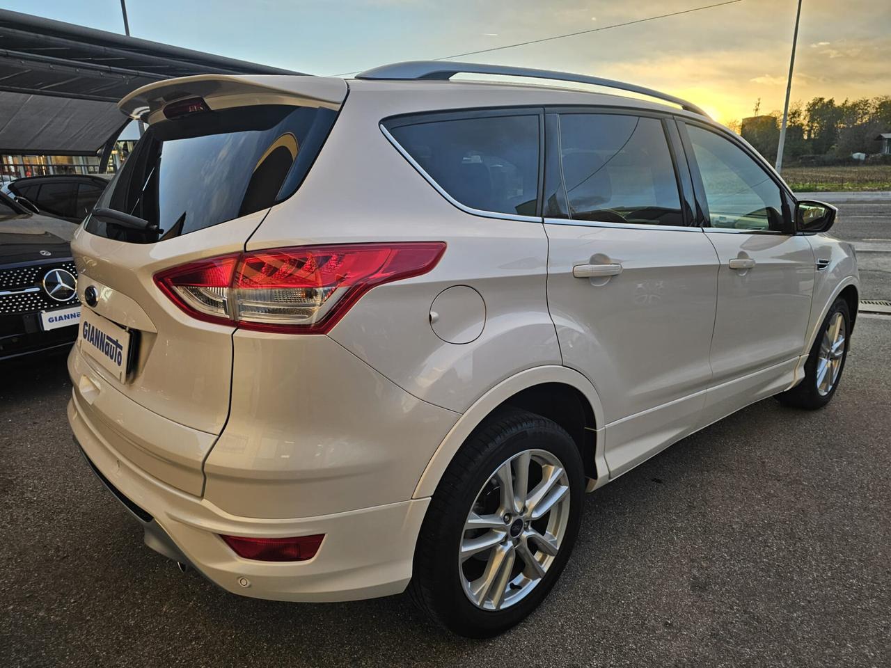 Ford Kuga 2.0 TDCI 180 CV S&S 4WD Powershift Titanium X