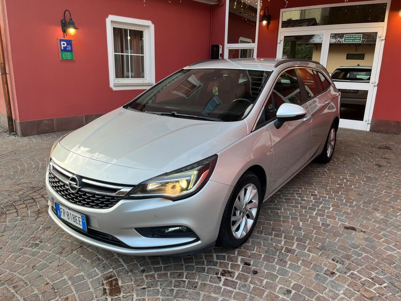 Opel Astra 1.6 CDTi 110CV Sports Tourer Business