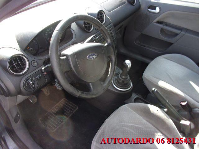 FORD Fiesta 1.2 16V 5p. Ambiente