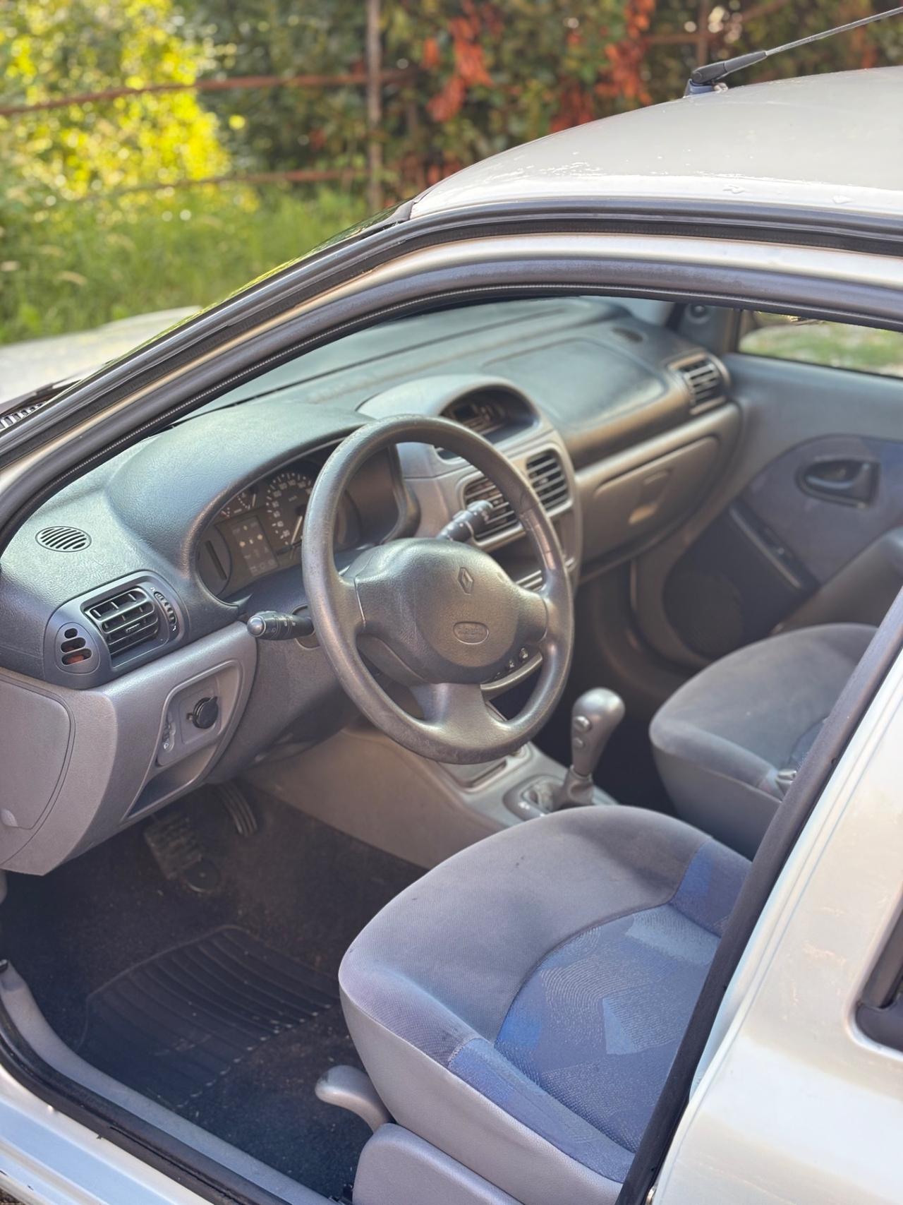 Renault Clio 1.4 16V OK NEOPATENTATI