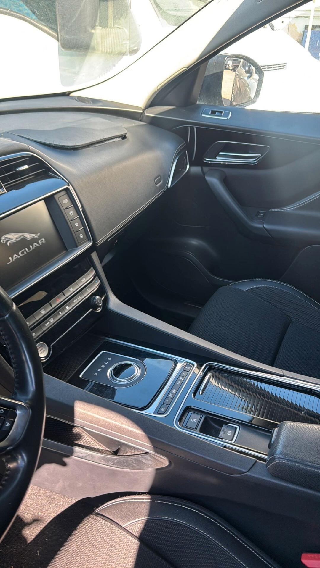 Jaguar F-Pace 2.0 D 180 CV AWD aut. Pure