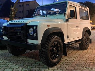 LAND ROVER Defender 90 2.2 TD4 4posti