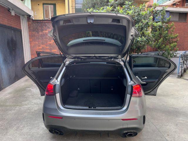 MERCEDES-BENZ A 35 AMG 4Matic Premium Plus grigio opaco originale