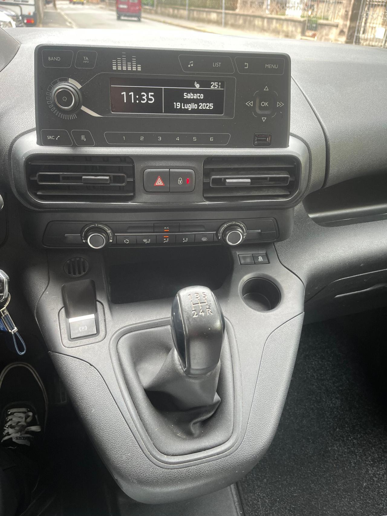 PEUGEOT PARTNER 1.5 HDI - AUTOCARRO 3 POSTI - PORTATA 878 KG. - 2020