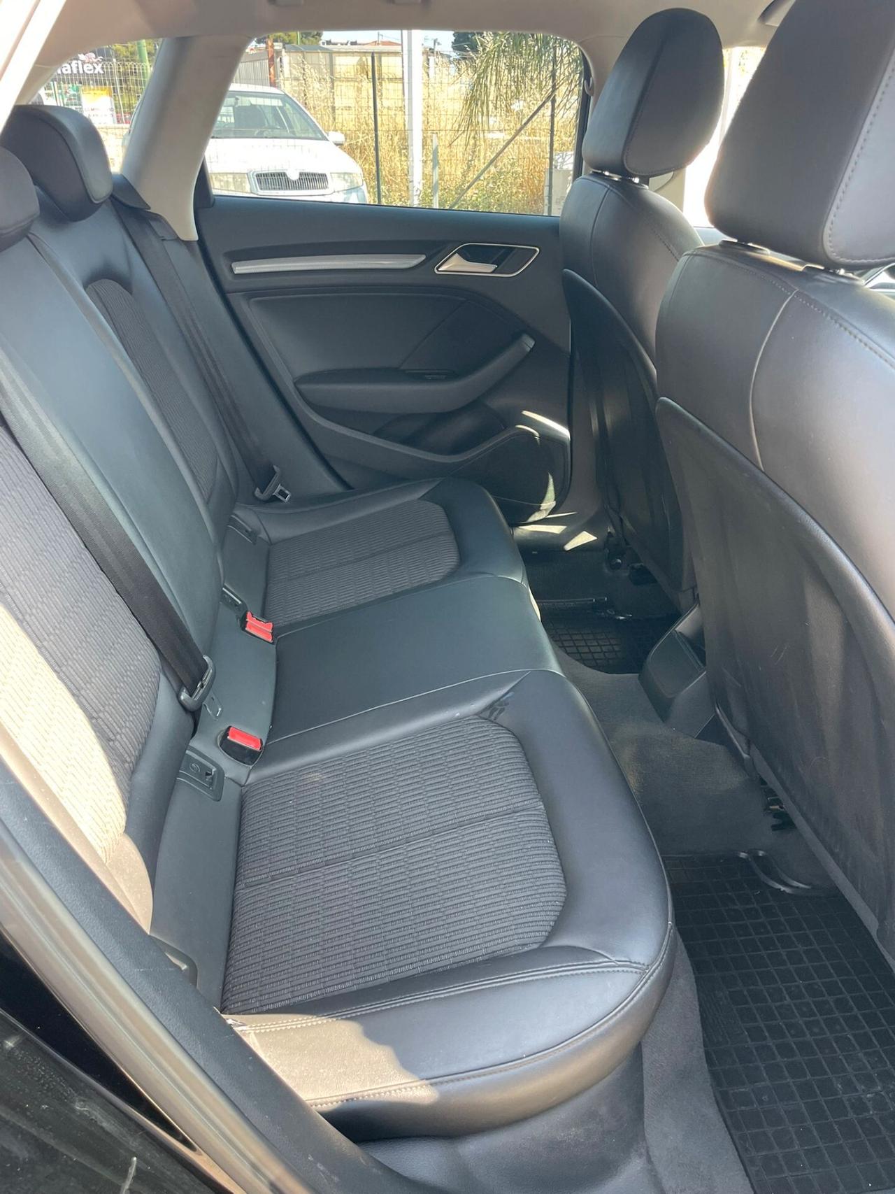 Audi A3 SPB 1.6 TDI clean diesel Attraction