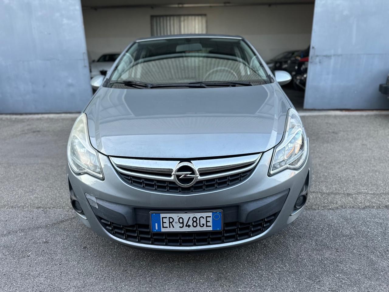OPEL CORSA BENZINA GPL NEOPATENTATI 87 mila km
